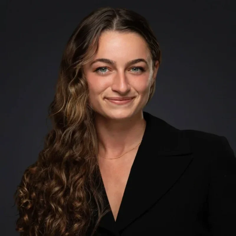 How a Quality Headshot Strengthens a Banker’s Professional Reputation